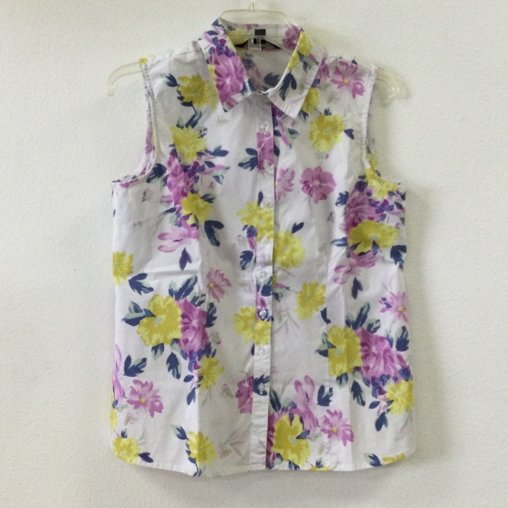 Chadwicks White and Purple Button Down Shirt with Notched Collar